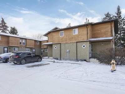Townhouse For Sale In Daly Grove, Edmonton, Alberta