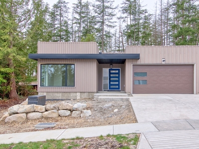 House for sale, 5409 Stellar Way, Sunshine Coast, British Columbia, in Sechelt, Canada