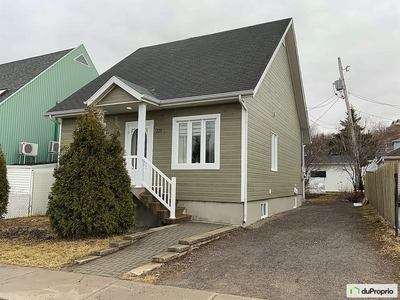 Bungalow for sale Chicoutimi (Chicoutimi) 4 bedrooms 1 bathroom