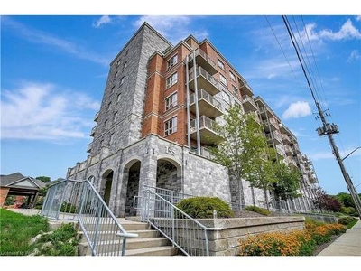 Condo For Sale In City Core, Cambridge, Ontario