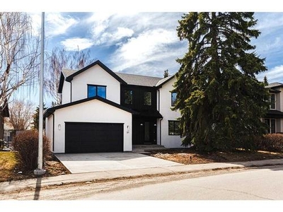 House For Sale In Glendale, Calgary, Alberta