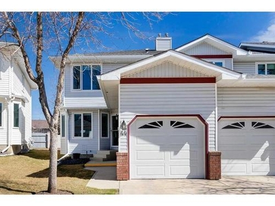 Townhouse For Sale In Scenic Acres, Calgary, Alberta