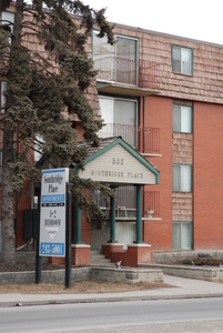 Calgary Apartment For Rent | Windsor Park | Large 2 Bedroom with Storage
