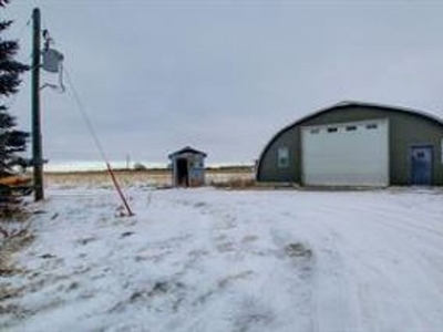 Chestermere House For Rent | Five Bedroom acreage with detached