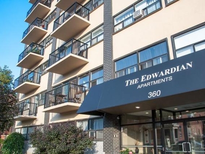 1 Bedroom Apartment Unit Ottawa ON For Rent At 1750