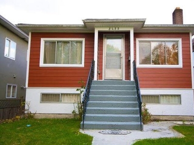 5422 Earles Street Vancouver, BC V5R 3S1