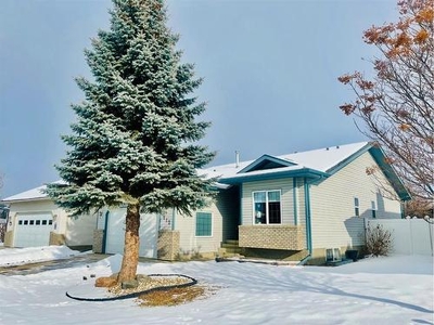 House For Sale In Anders Park East, Red Deer, Alberta