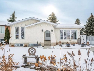 House For Sale In Sakaw, Edmonton, Alberta