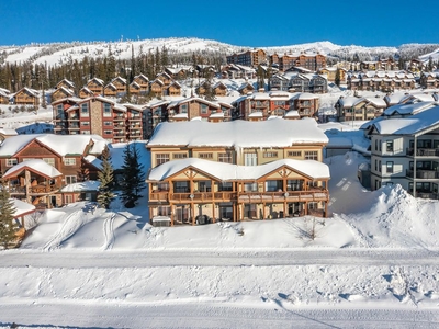 Luxury Townhouse for sale in Big White Ski, Canada