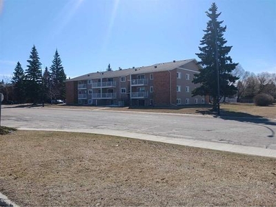 Condo For Sale In Bower, Red Deer, Alberta