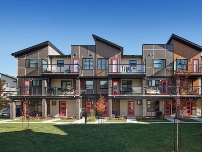 Edmonton Pet Friendly Townhouse For Rent | Glenridding Heights | Brand new spacious two bedroom