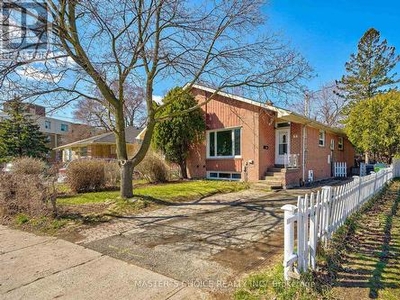 House For Sale In Fenside, Toronto, Ontario