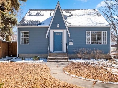 House For Sale In Highlands, Edmonton, Alberta