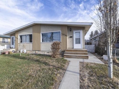 House For Sale In Pleasantview, Edmonton, Alberta