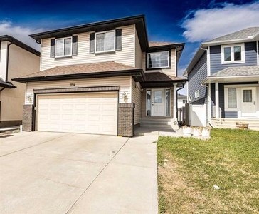 House For Sale In Saddle Ridge, Calgary, Alberta
