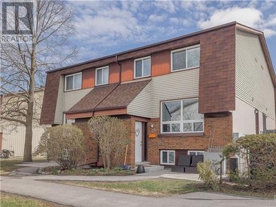 Townhouse For Sale In Elmvale - Eastway - Riverview - Riverview Park West, Ottawa, Ontario