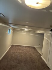 Calgary Basement For Rent | Inglewood | Spacious Inglewood 1 bedroom basement