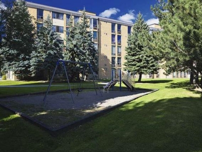 3 Bedroom Apartment Unit Pickering ON For Rent At 2510