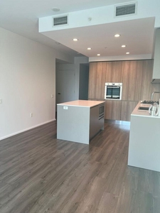 2 Bedroom Apartment Unit Burnaby BC For Rent At 3000