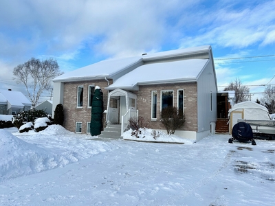 House for sale, 589 Rue De Montmagny, Rimouski, QC G5N1H1, CA, in Rimouski, Canada
