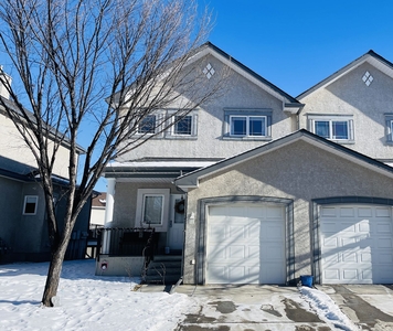 Calgary Pet Friendly Townhouse For Rent | Signal Hill | 3-Bed 3-Bath Townhouse Near School