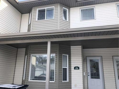 Townhouse For Sale In North Flats, Medicine Hat, Alberta