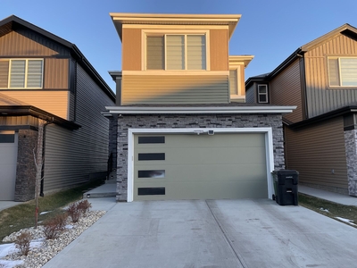 Edmonton House For Rent | Keswick | Gorgeous family home for rent