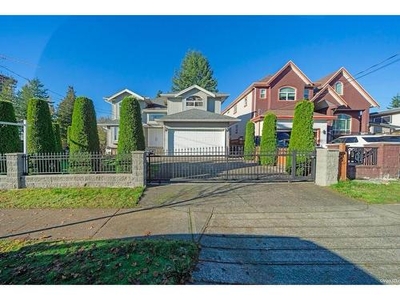 House For Sale In City Centre, Surrey, British Columbia