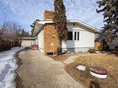 House For Sale In Meadowlark Park, Edmonton, Alberta