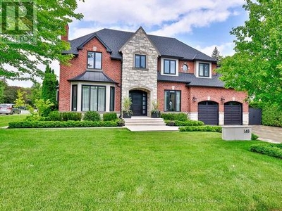House For Sale In St. Andrew, Toronto, Ontario