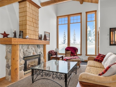 4 bedroom luxury Apartment for sale in Big White Ski, Canada