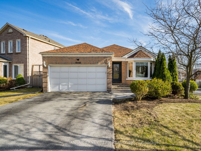 Newly Renovated 3+2 Bdrm Home in Maury Cres! Don't Miss Out!