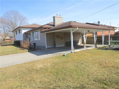 Remarkable Large 3 Bedroom, 2 Bath Apartment for Rent in Welland