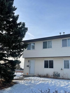 Townhouse For Sale In Glendale, Red Deer, Alberta