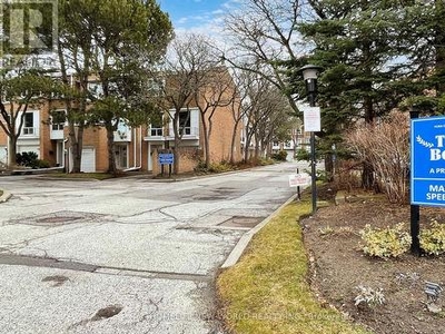 Townhouse For Sale In Hillcrest Village, Toronto, Ontario
