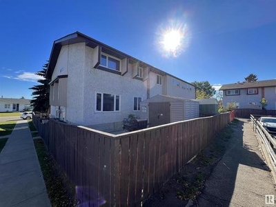 Townhouse For Sale In Kildare, Edmonton, Alberta