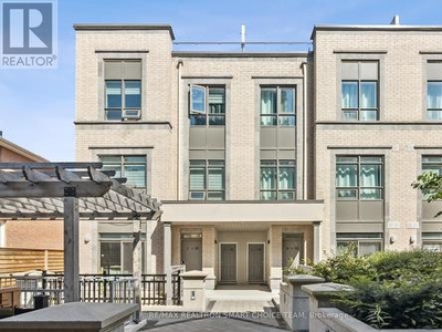 Townhouse For Sale In Willowdale East, Toronto, Ontario