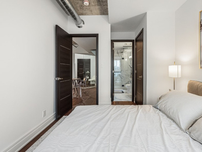 1 Bedroom + Den Apartments for Lease- 150 Marketplace