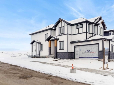 59 Heritage Circle, Cochrane, Alberta–