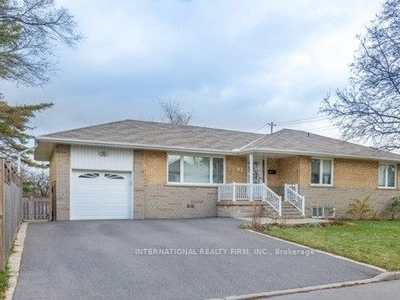 Bsmt - 92 Combe Ave