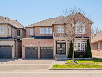 Luxury 4 bedroom Detached House for sale in Oakville, Canada