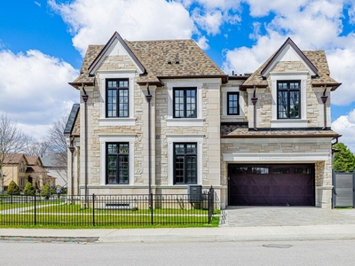 Luxury 4 bedroom Detached House for sale in Toronto, Canada