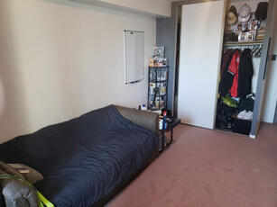 1 bedroom for rent in 2 bedrooms apartment + DEN. Price: $1250