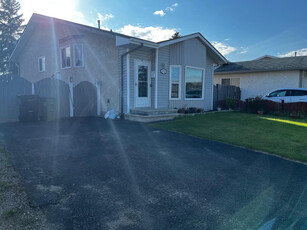 House for rent near Clairview
