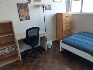 Sublet Wanted - 1 Room in 3-bedroom Apartment (June 1 - Sept 30)