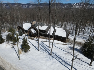 Single-Family in Mont-Tremblant, Quebec