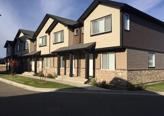 Saskatoon Pet Friendly Townhouse For Rent | Evergreen | Available Townhouses in Evergreen