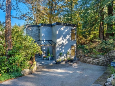6325 CHATHAM STREET West Vancouver