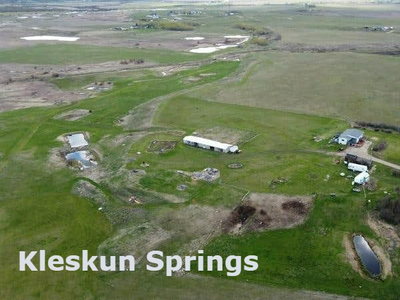 Kleskun Springs: A Water Paradise in Alberta! - 4 Titles -ED