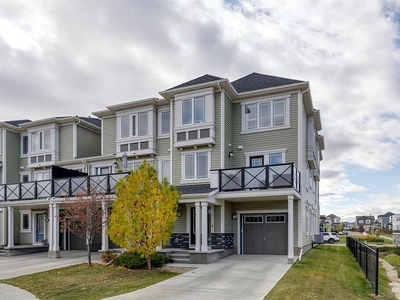 Airdrie Pet Friendly Townhouse For Rent | Exceptional End Unit Upgraded
